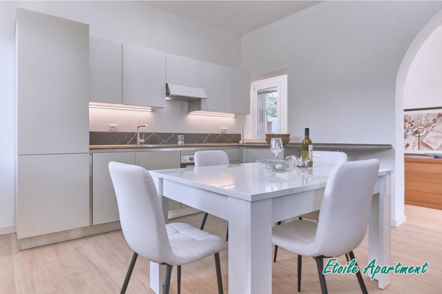 Casa Monique Apartments 데센자노델가르다 외부 사진
