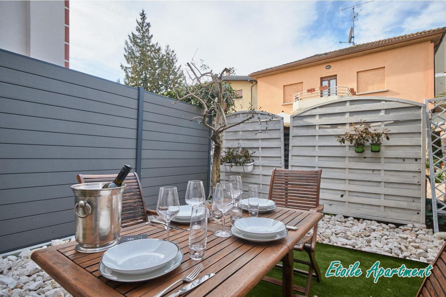 Casa Monique Apartments 데센자노델가르다 외부 사진