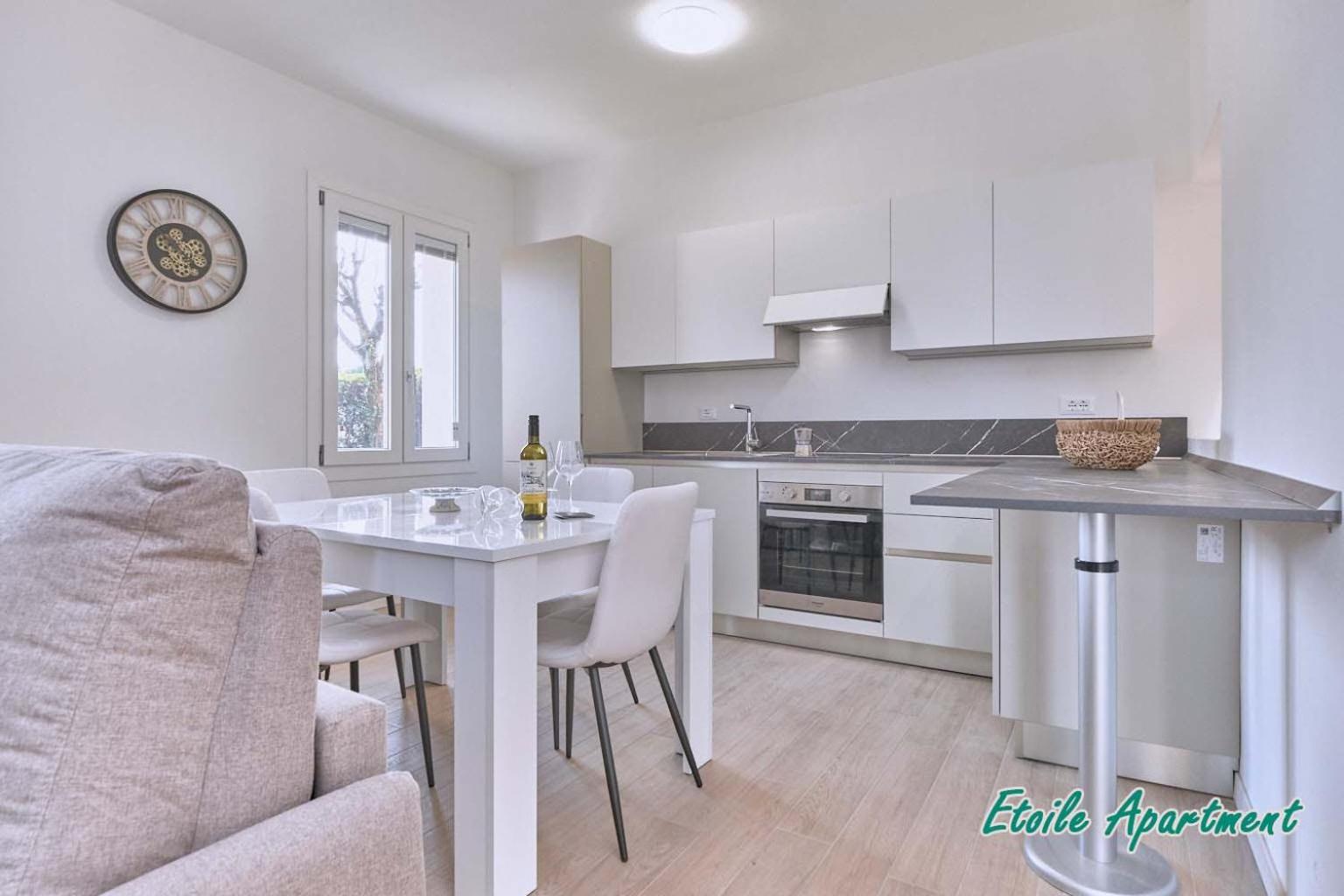 Casa Monique Apartments 데센자노델가르다 외부 사진